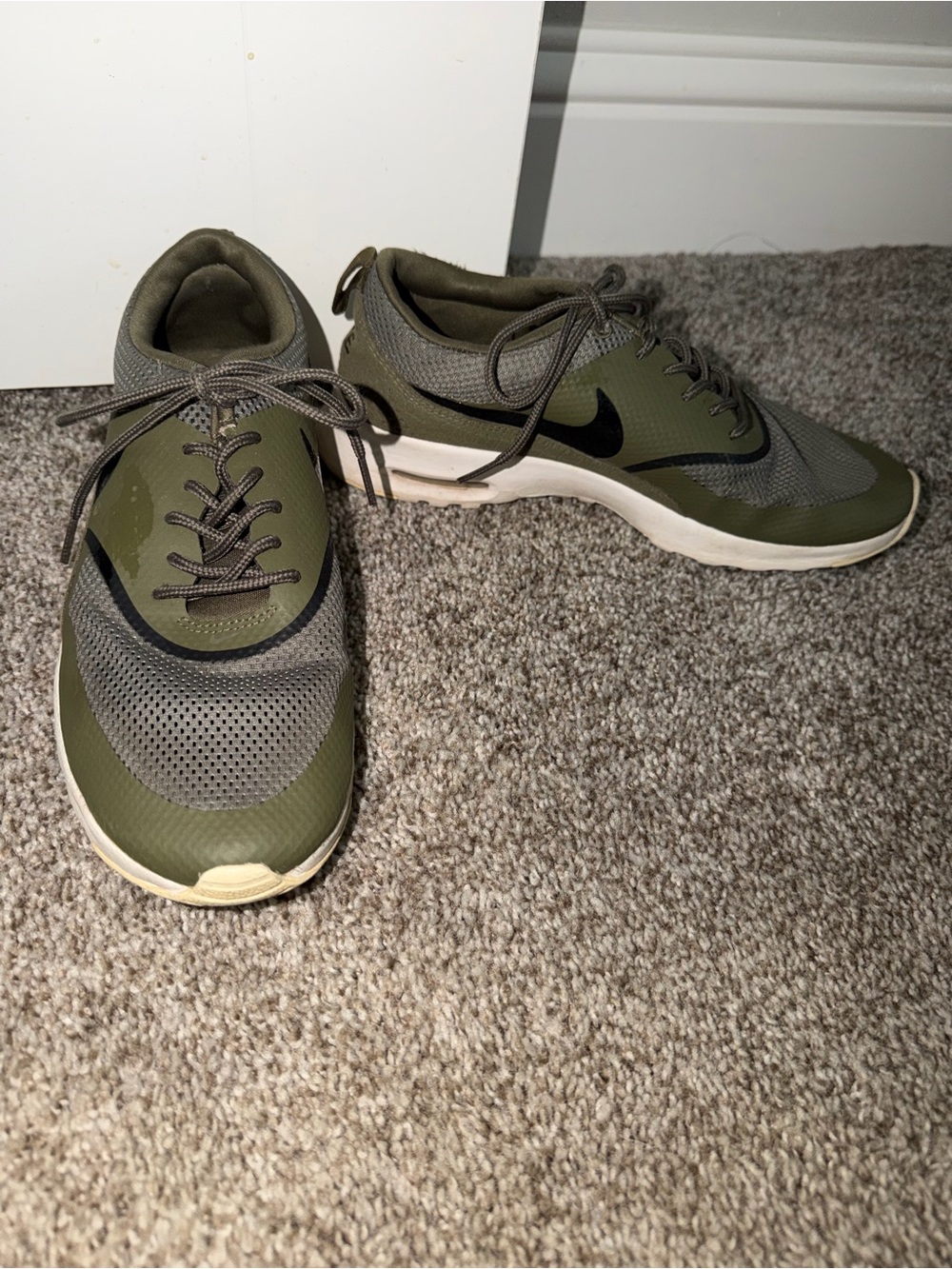 Nike Women’s Olive Green Running Shoes